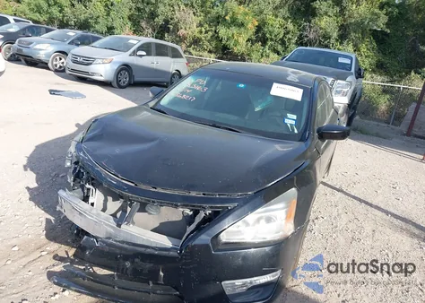 2015 Nissan Altima 2.5 S из США, поврежденный, VIN 1N4AL3AP9FN868217